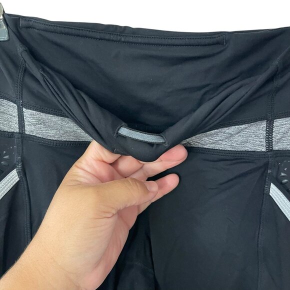 Lululemon Run A Marathon Crop Leggings Capri Side Pockets Size 4 Active Athletic - Picture 4 of 12